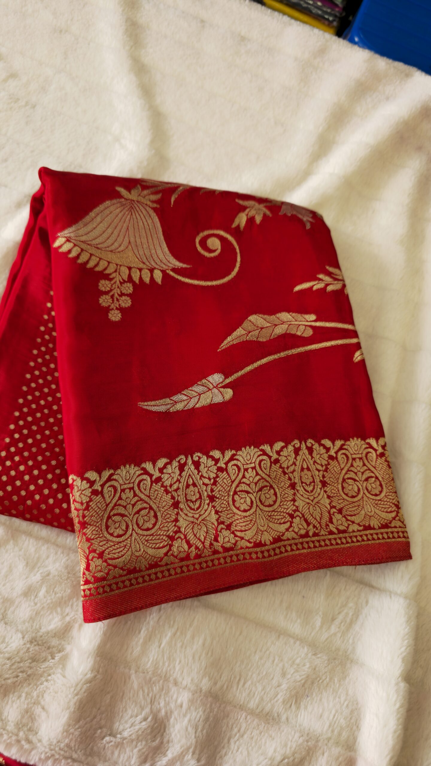 Premium quality viscos crepe Red Pure Mysore Silk Saree gold and silver weaving - Image 2